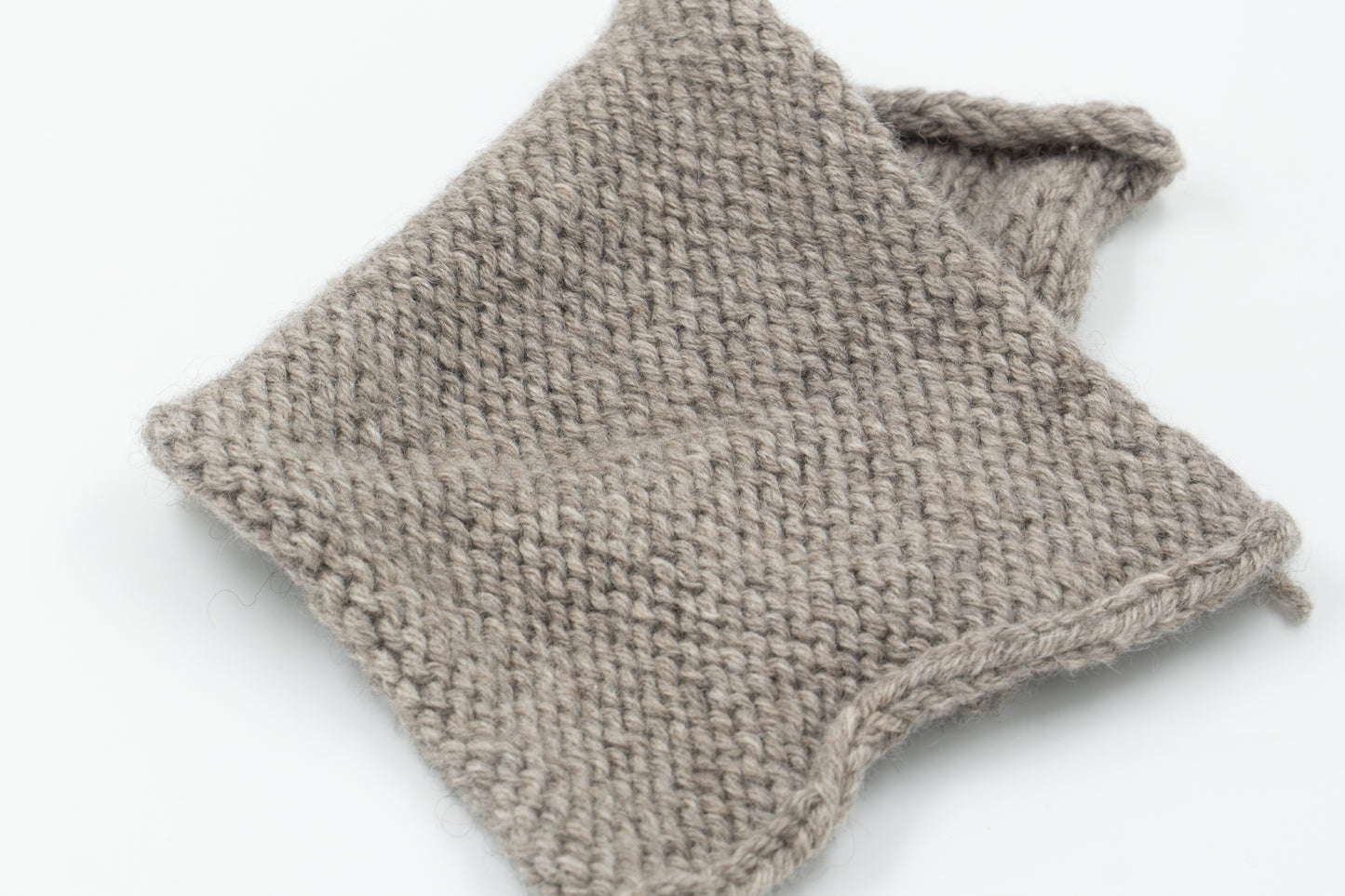 400g Cone - Baby Yak Wool Yarn - Undyed Platinum Gray - DK