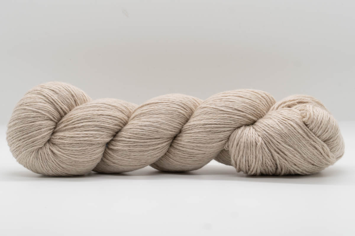 Cashmere Yarn - Undyed Cloud Gray - Fingering