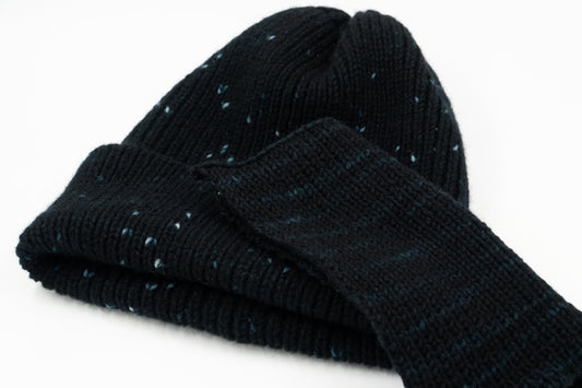 Hand-Dyed Sparkle Black 100% Sheep Wool Skein 100g