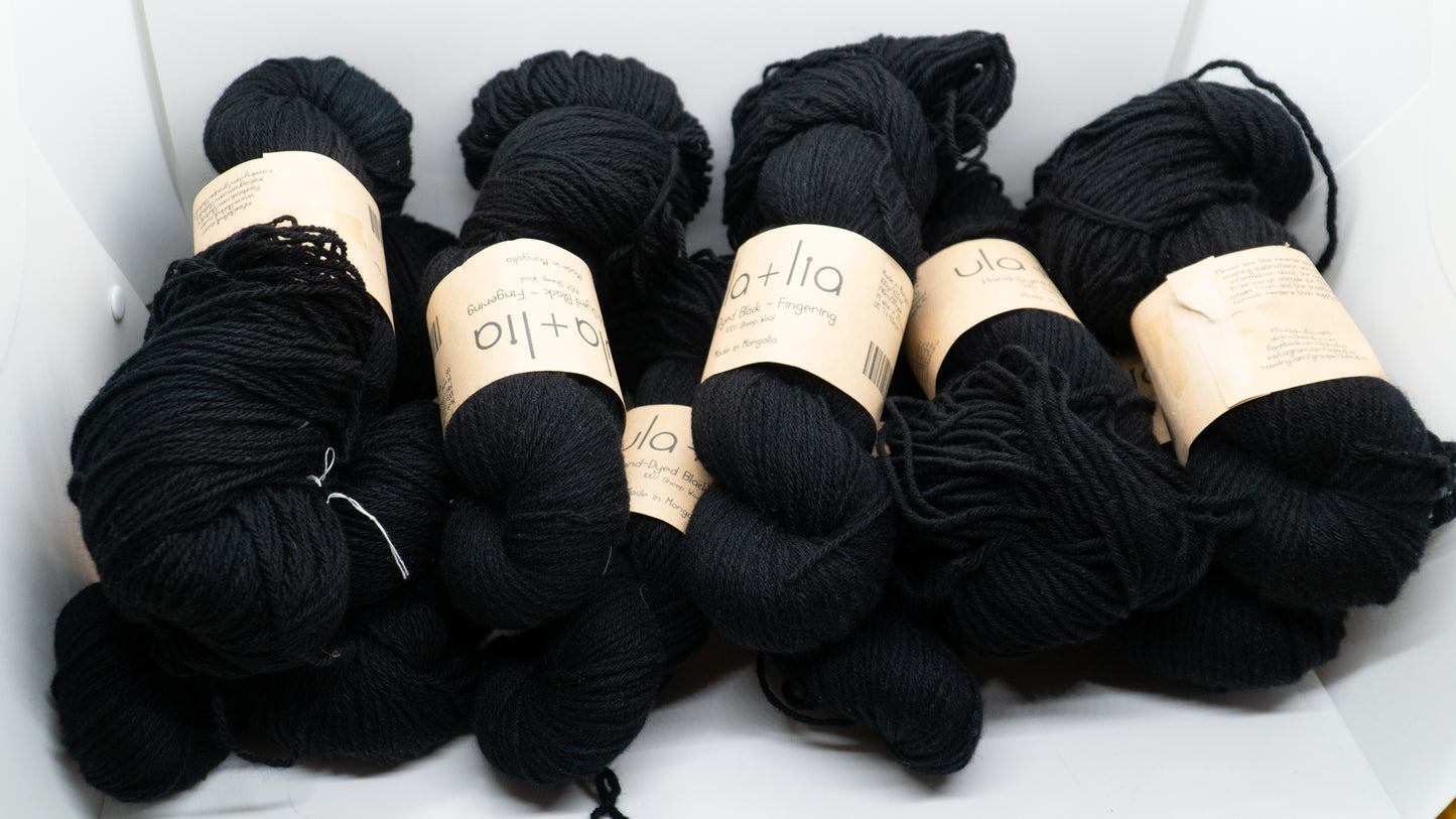 Hand-Dyed Vintage Black 100% Sheep Wool Skein 100g
