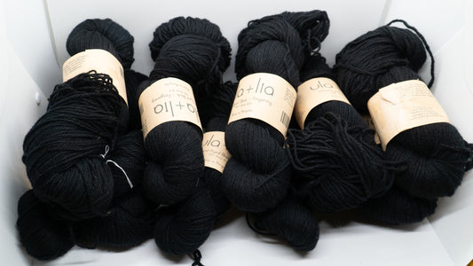 Hand-Dyed Vintage Black 100% Sheep Wool Skein 100g