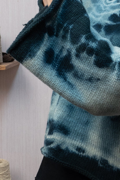 Sheep Wool Warmup Jumper - Tie-Die Blue