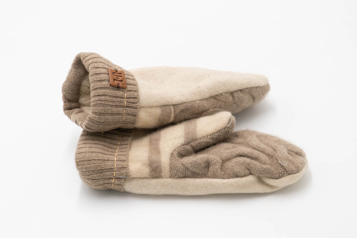 Classic Upcycled Cashmere Mittens m18