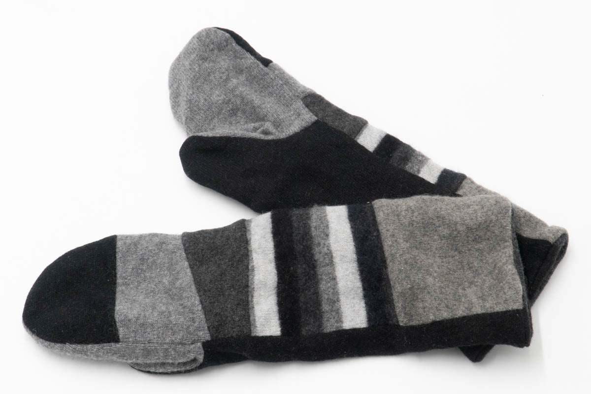Long Upcycled Cashmere Mittens m52l