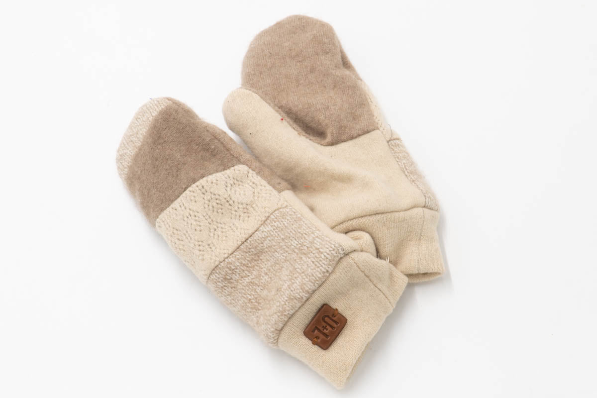 Classic Upcycled Cashmere Mittens m69
