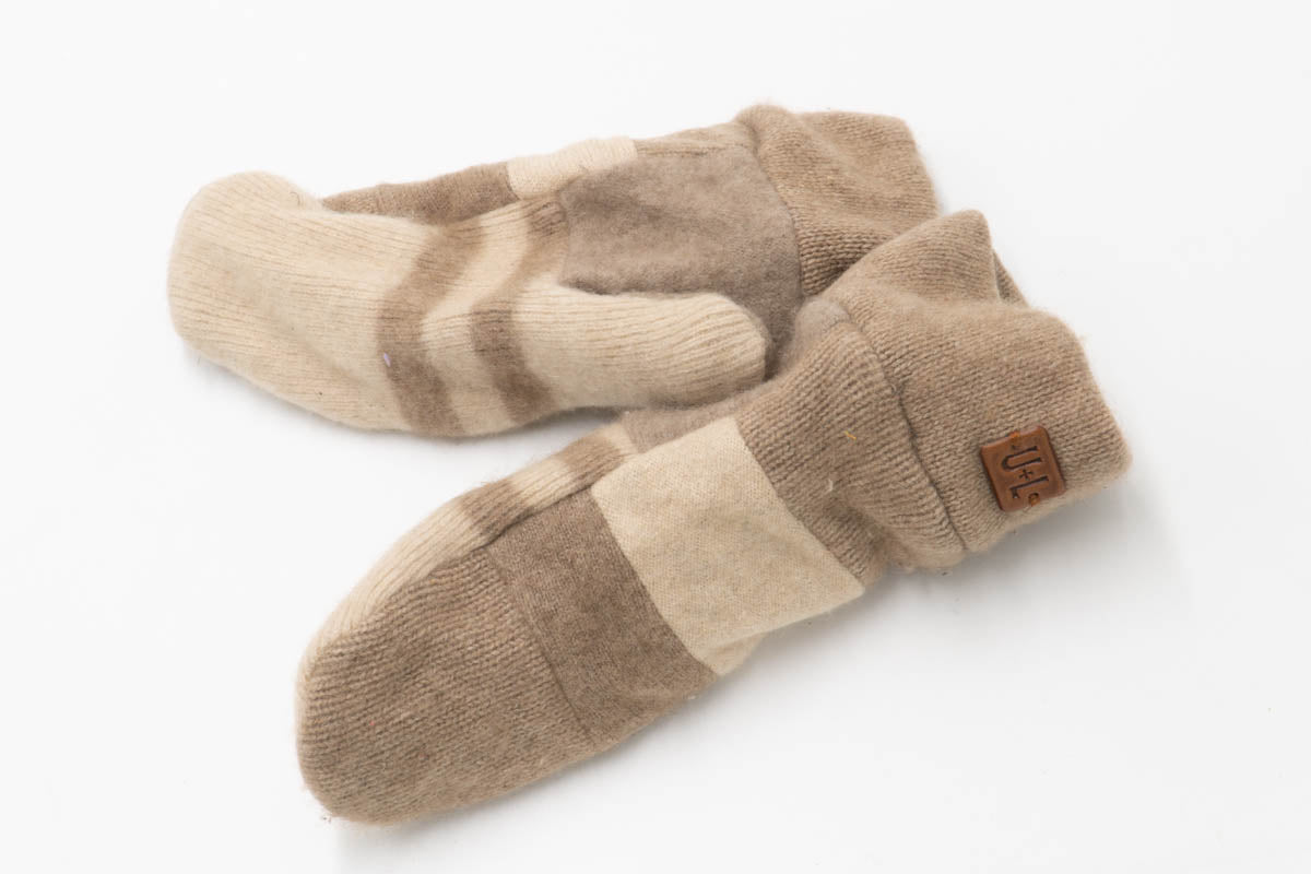 Classic Upcycled Cashmere Mittens m73
