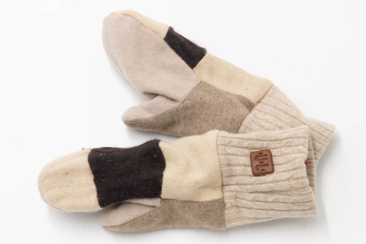 Classic Upcycled Cashmere Mittens m76